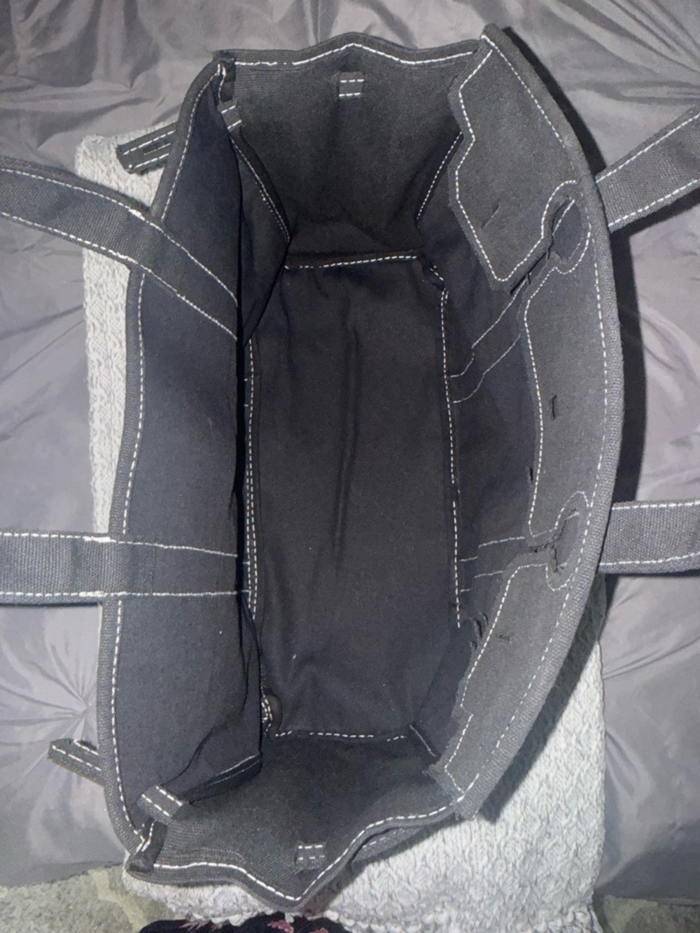 Black Women's Boatkin-style Tote - Picture 4 of 7
